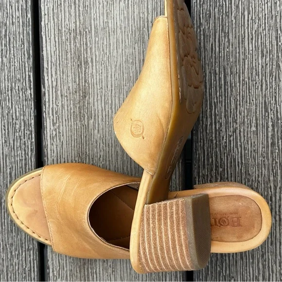 Born Women's Light Brown Leather Clogs - Picture 4 of 8